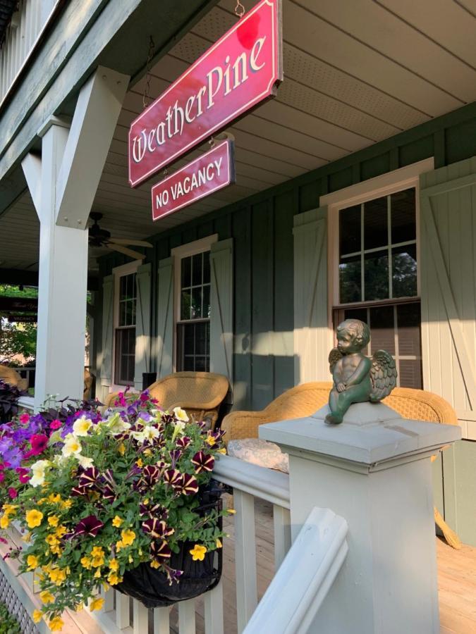 Weatherpine Inn Niagara-on-the-Lake Exterior photo