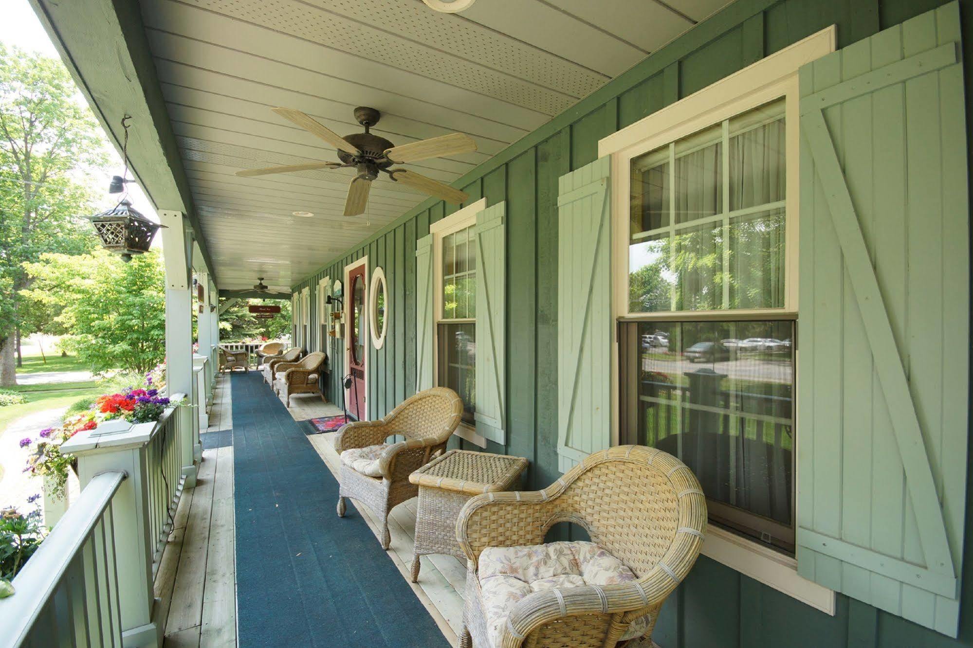 Weatherpine Inn Niagara-on-the-Lake Exterior photo